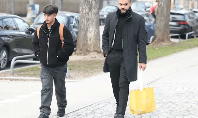 电竞赛事-图片报：拜仁即将续约17岁后卫卡多佐，未来可能升入一线队